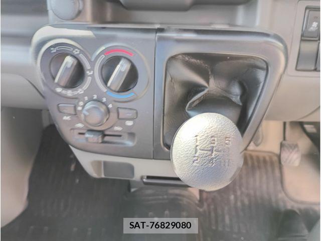 Nissan CLIPPER 2021-04 6677343-13