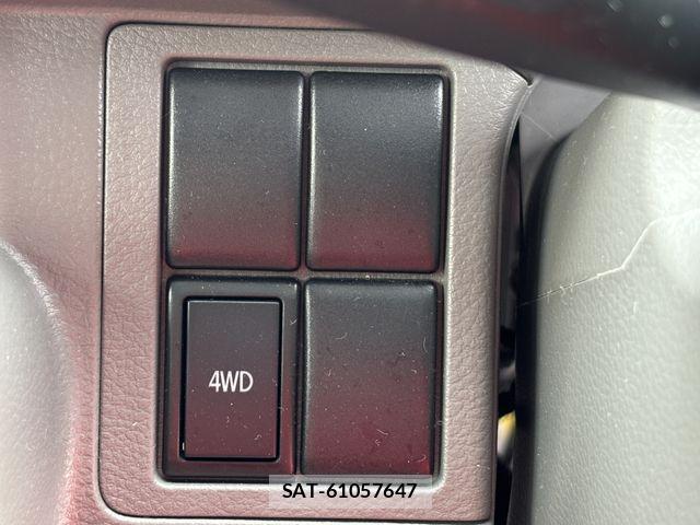 Nissan CLIPPER 2021-10 7021140-19