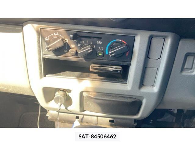 Nissan CLIPPER 2012-08 7223124-12