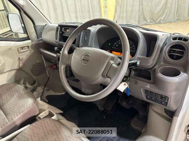 Nissan CLIPPER 2018-04 7223128-8
