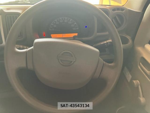Nissan CLIPPER 2016-05 7251806-16