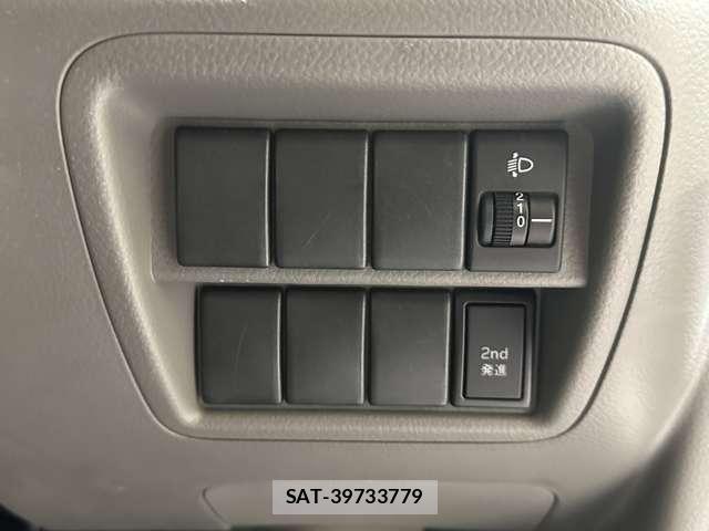 Nissan CLIPPER 2017-10 7272604-11