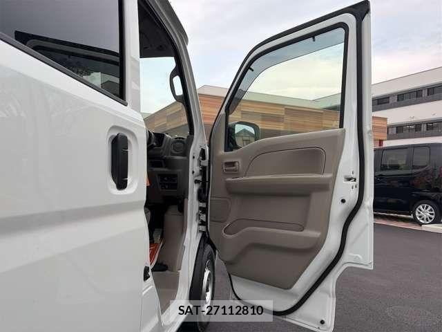 Nissan CLIPPER 2021-10 7329079-17