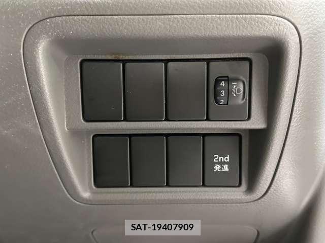 Nissan CLIPPER 2021-03 7329083-11