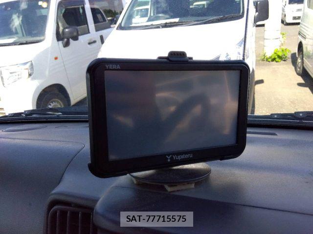 Nissan CLIPPER 2018-05 7359172-8