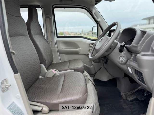 Nissan CLIPPER 2016-03 7359162-15