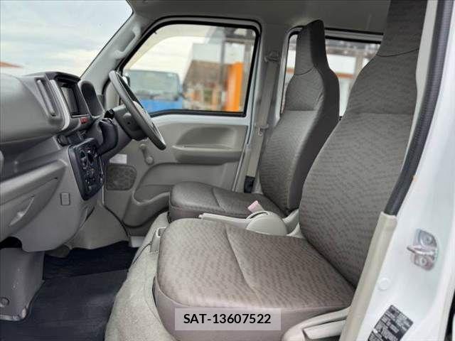 Nissan CLIPPER 2016-03 7359162-16