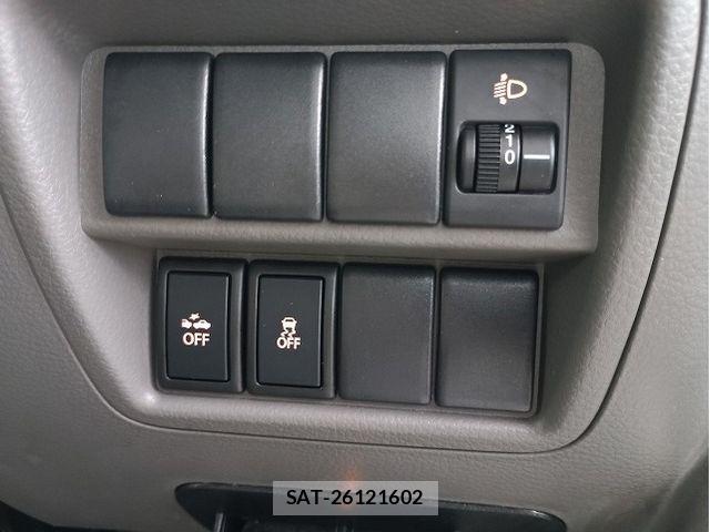 Nissan CLIPPER 2018-10 7456532-12