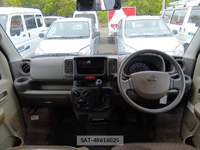 Nissan CLIPPER 2018-05 7618966-1