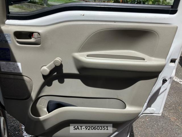 Nissan CLIPPER 2018-09 7618972-13