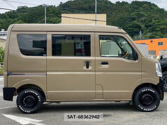 Nissan CLIPPER 2018-05 7618963-4