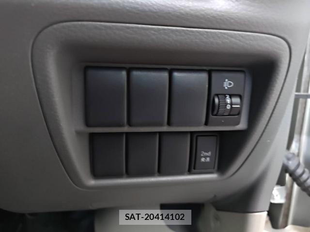 Nissan CLIPPER 2017-07 7787888-17