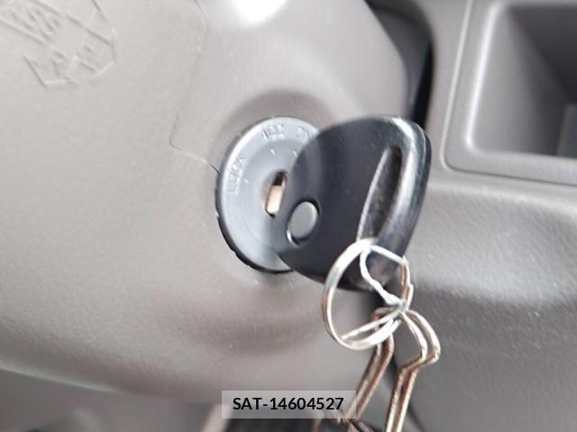 Nissan CLIPPER 2016-05 7878536-12