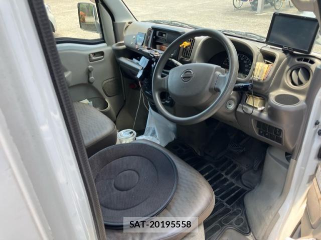 Nissan CLIPPER 2016-04 7980421-11