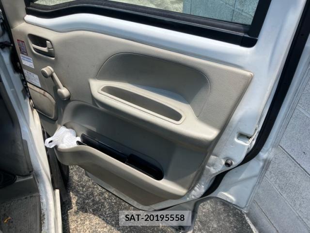 Nissan CLIPPER 2016-04 7980421-12