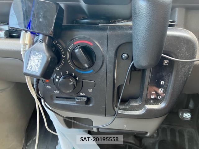 Nissan CLIPPER 2016-04 7980421-17