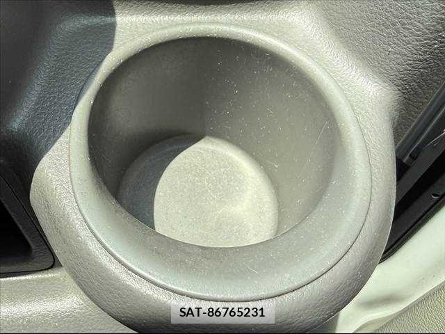 Nissan CLIPPER 2016-07 8037395-24