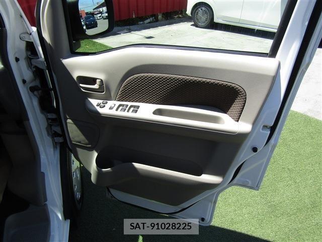 Nissan CLIPPER 2018-04 8075000-16