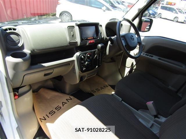 Nissan CLIPPER 2018-04 8075000-27