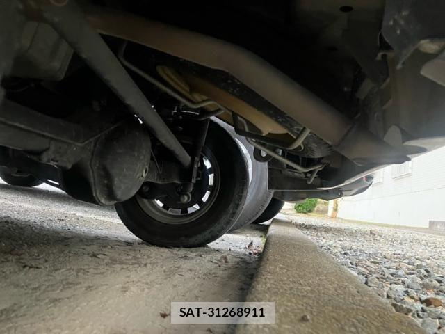 Nissan CLIPPER 2015-08 8100982-9