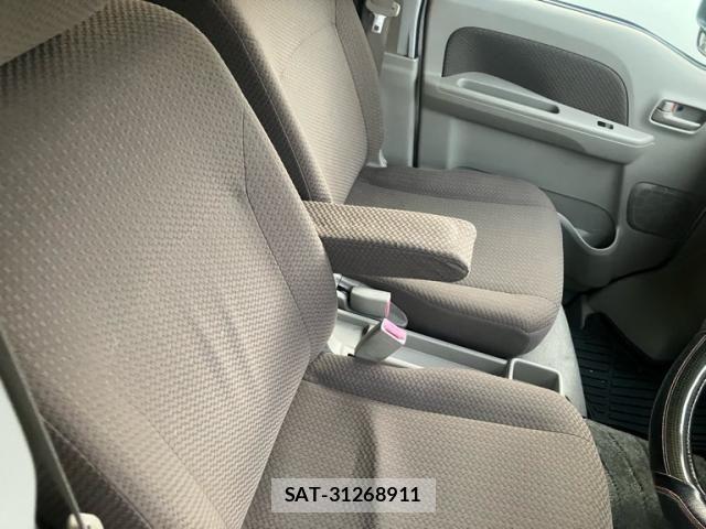Nissan CLIPPER 2015-08 8100982-11
