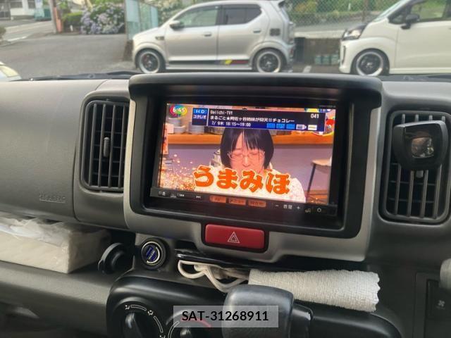 Nissan CLIPPER 2015-08 8100982-21