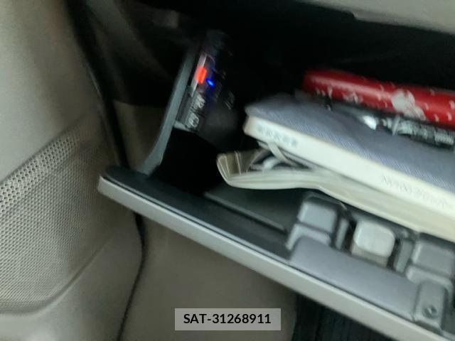 Nissan CLIPPER 2015-08 8100982-22