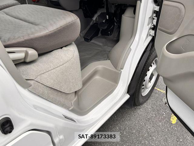 Nissan CLIPPER 2018-04 8100978-26