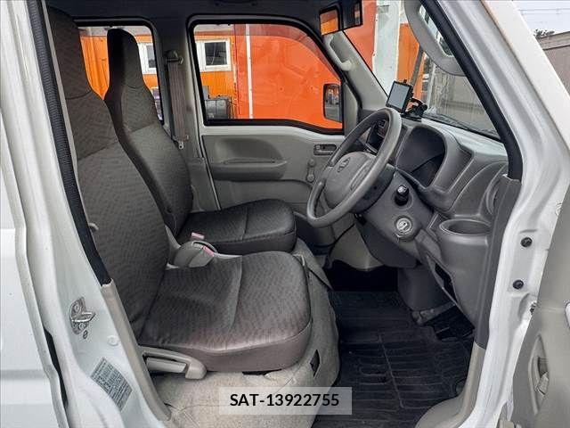 Nissan CLIPPER 2016-07 8131727-15