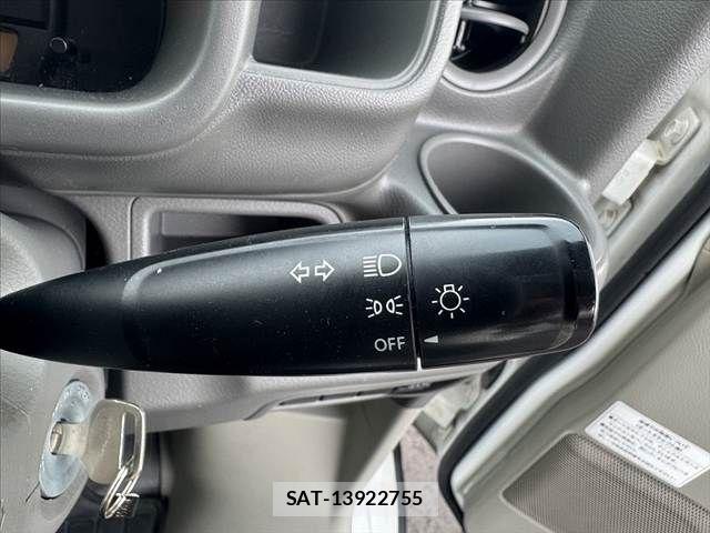 Nissan CLIPPER 2016-07 8131727-22