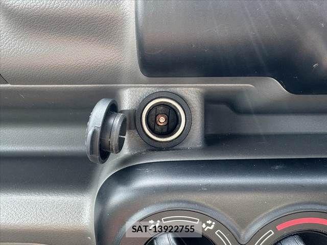 Nissan CLIPPER 2016-07 8131727-23