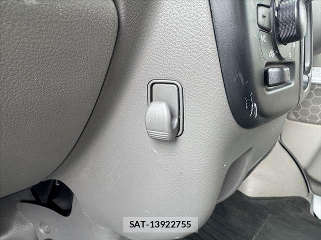 Nissan CLIPPER 2016-07 8131727-25