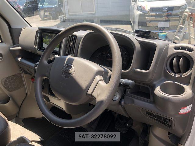 Nissan CLIPPER 2023-03 8209337-16