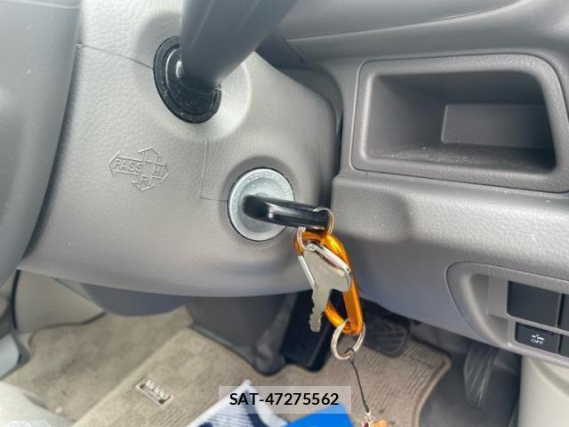 Nissan CLIPPER 2024-01 8337234-11
