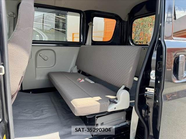 Nissan CLIPPER 2018-12 8355272-17