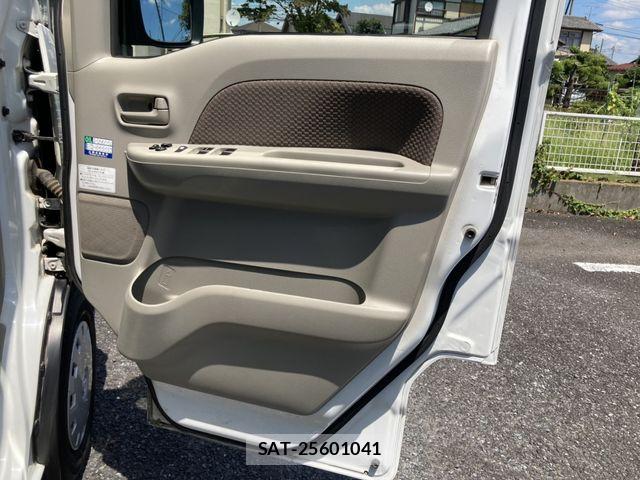 Nissan CLIPPER 2016-06 8355277-22