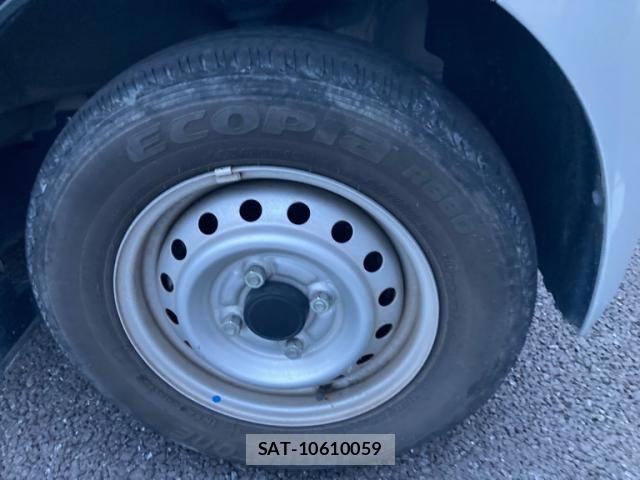 Nissan CLIPPER 2022-02 8367911-4