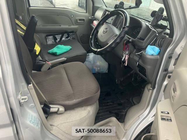 Nissan CLIPPER 2016-11 8414143-13