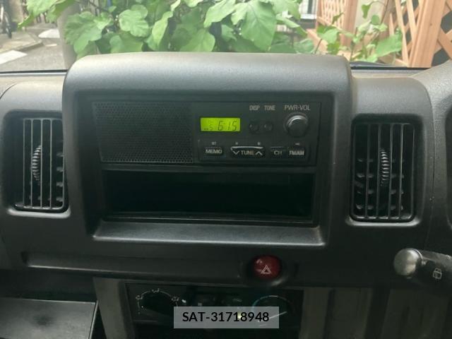 Nissan CLIPPER 2013-01 8438658-9