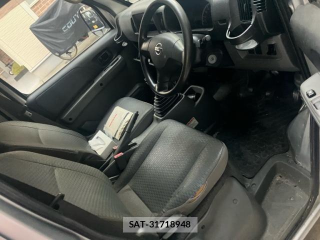 Nissan CLIPPER 2013-01 8438658-4