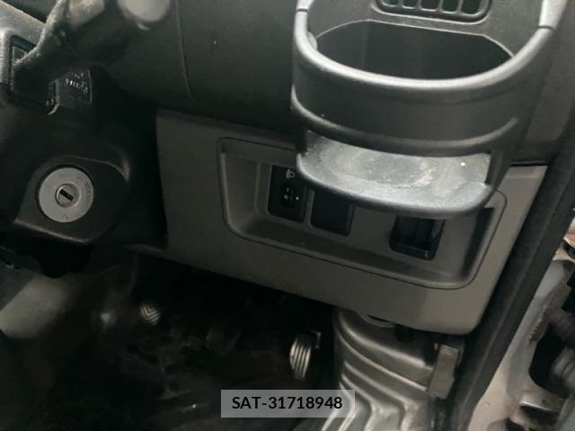 Nissan CLIPPER 2013-01 8438658-6