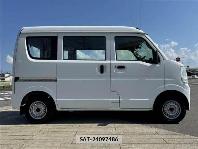 Nissan CLIPPER 2017-06 8563058-11