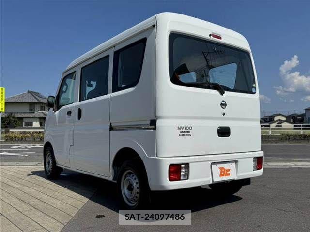 Nissan CLIPPER 2017-06 8563058-12