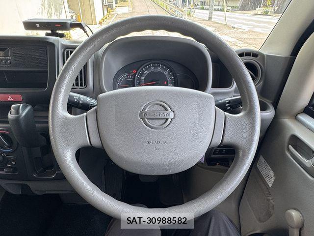 Nissan CLIPPER 2021-06 8563061-14