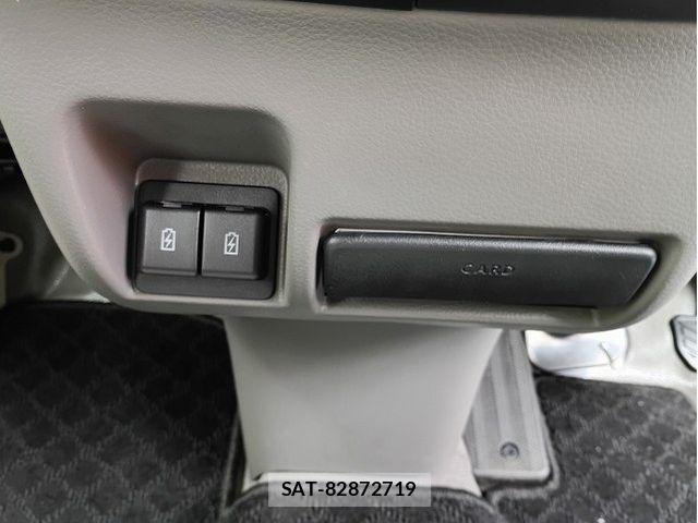 Nissan CLIPPER 2022-05 8660815-28