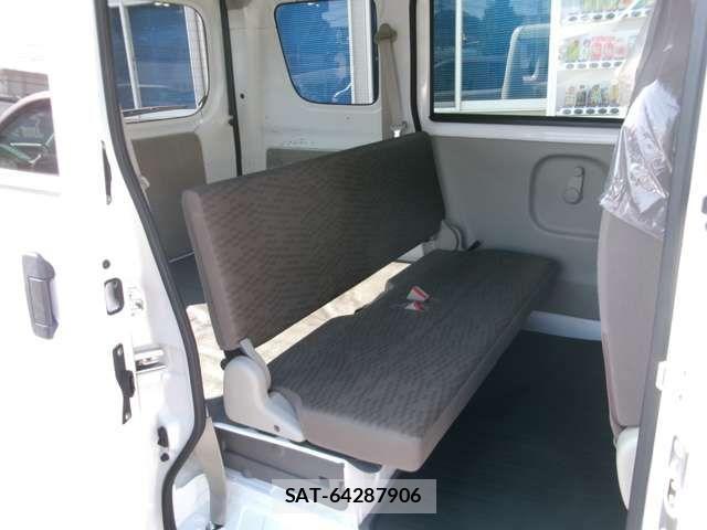 Nissan CLIPPER 2016-07 8666689-7