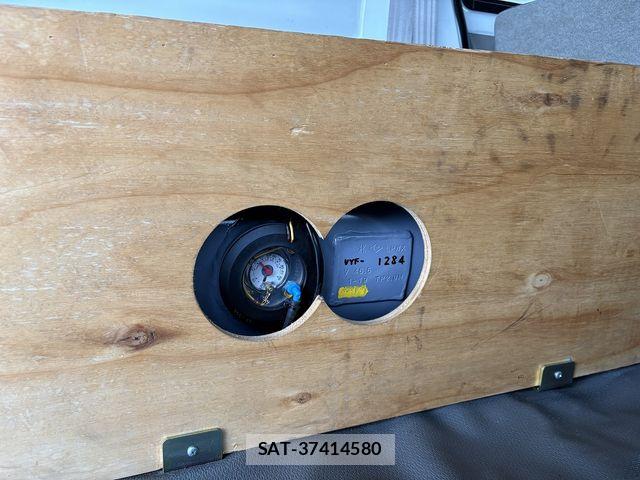 Nissan CLIPPER 2019-06 8744960-22