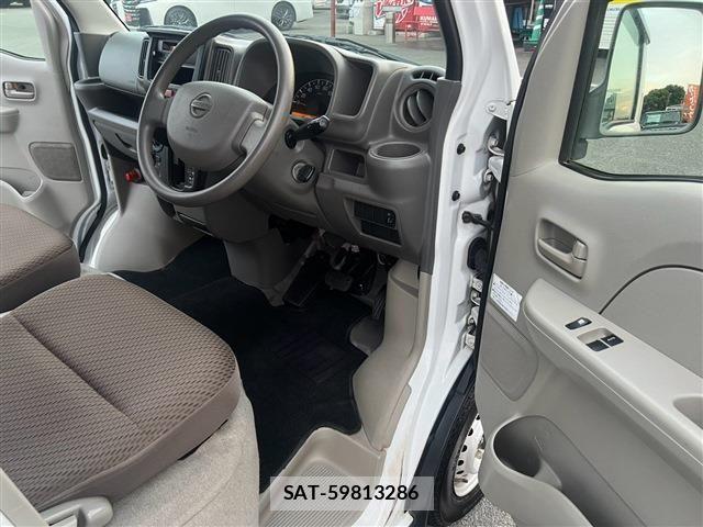 Nissan CLIPPER 2017-06 8744957-14