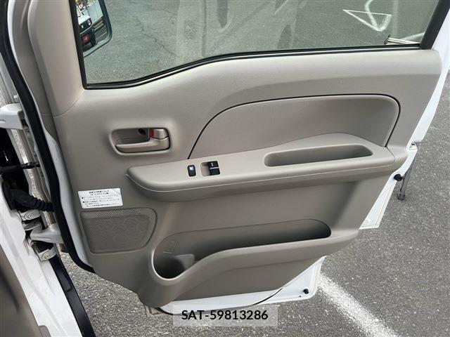 Nissan CLIPPER 2017-06 8744957-16