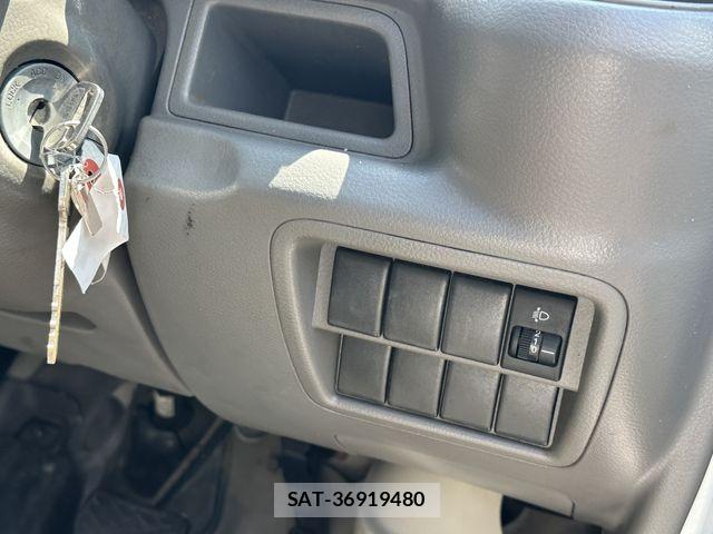 Nissan CLIPPER 2016-07 8744959-3